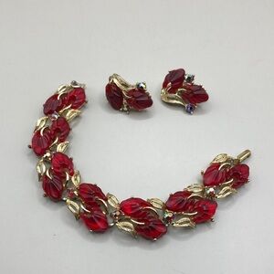 Vintage gold tone red lucite flower leaf jewelry set-statement formal Lisner